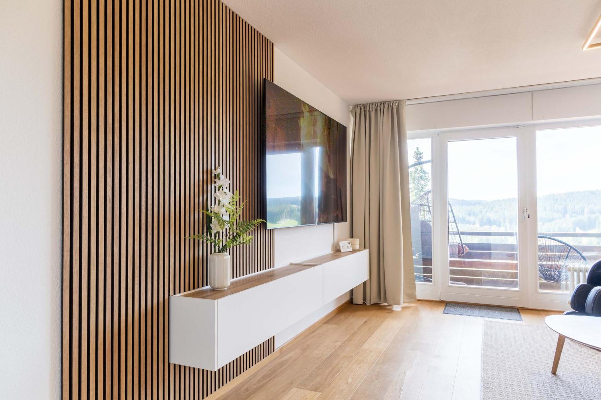 Relax-apartments - Indoor-pool - Sauna - Kueche - Kostenlos Parken - Balkon - Teilweise Massagesessel - 85 Zoll Smart-tv * Schonach im Schwarzwald
