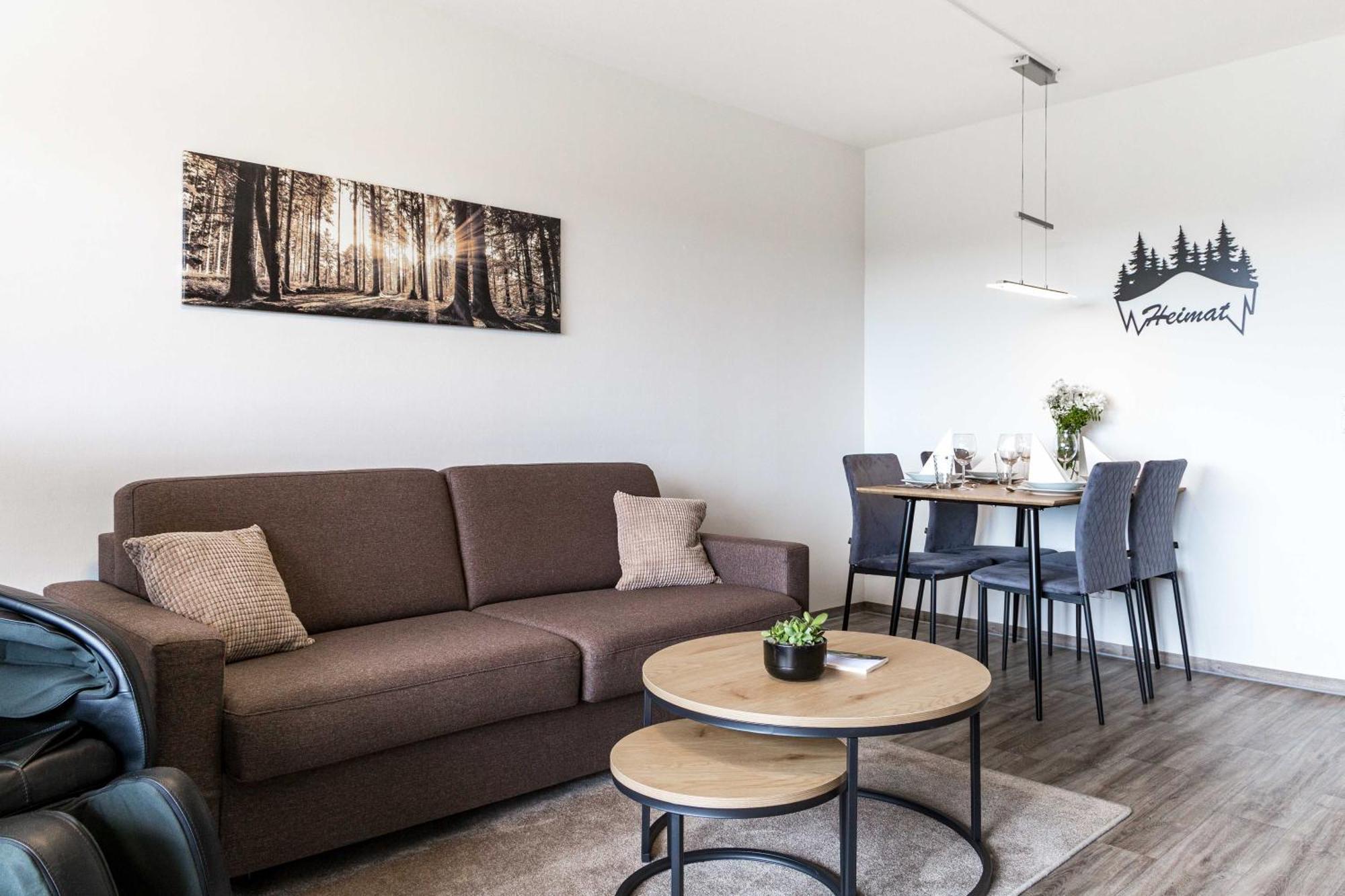 Relax-apartments - Indoor-pool - Sauna - Kueche - Kostenlos Parken - Balkon - Teilweise Massagesessel - 85 Zoll Smart-tv Schonach im Schwarzwald