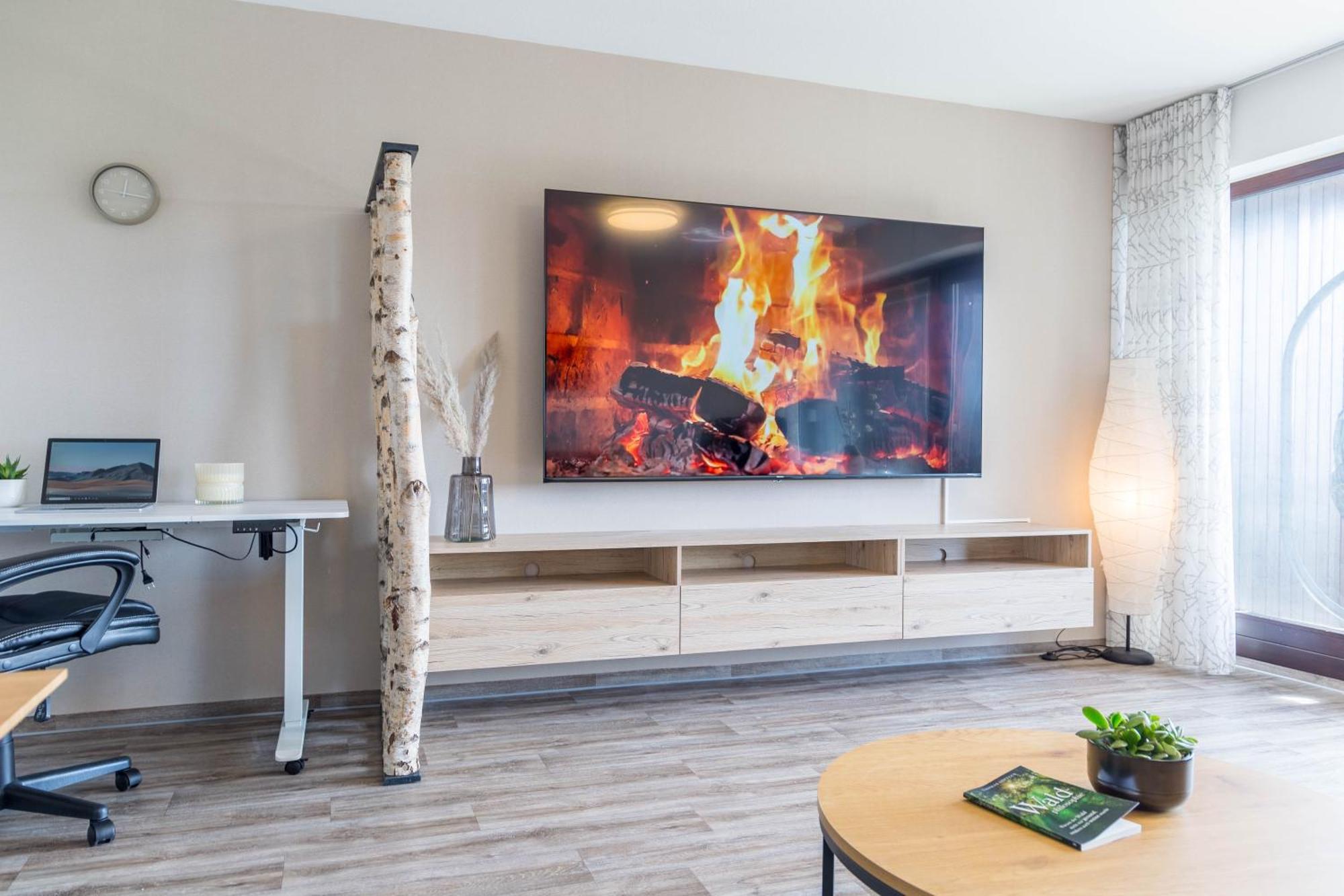 Relax-apartments - Indoor-pool - Sauna - Kueche - Kostenlos Parken - Balkon - Teilweise Massagesessel - 85 Zoll Smart-tv * Schonach im Schwarzwald