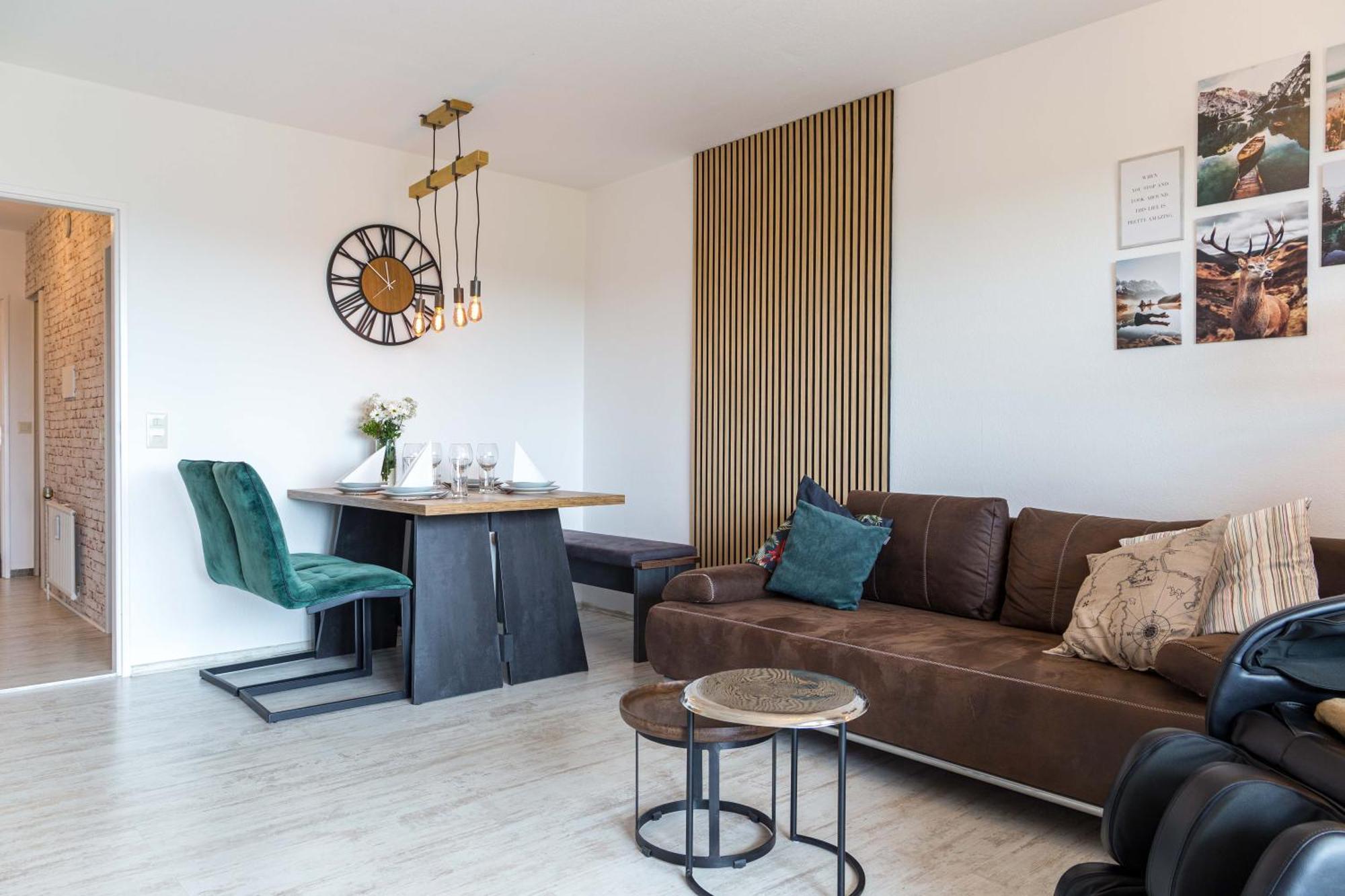 Relax-apartments - Indoor-pool - Sauna - Kueche - Kostenlos Parken - Balkon - Teilweise Massagesessel - 85 Zoll Smart-tv Apartment Schonach im Schwarzwald